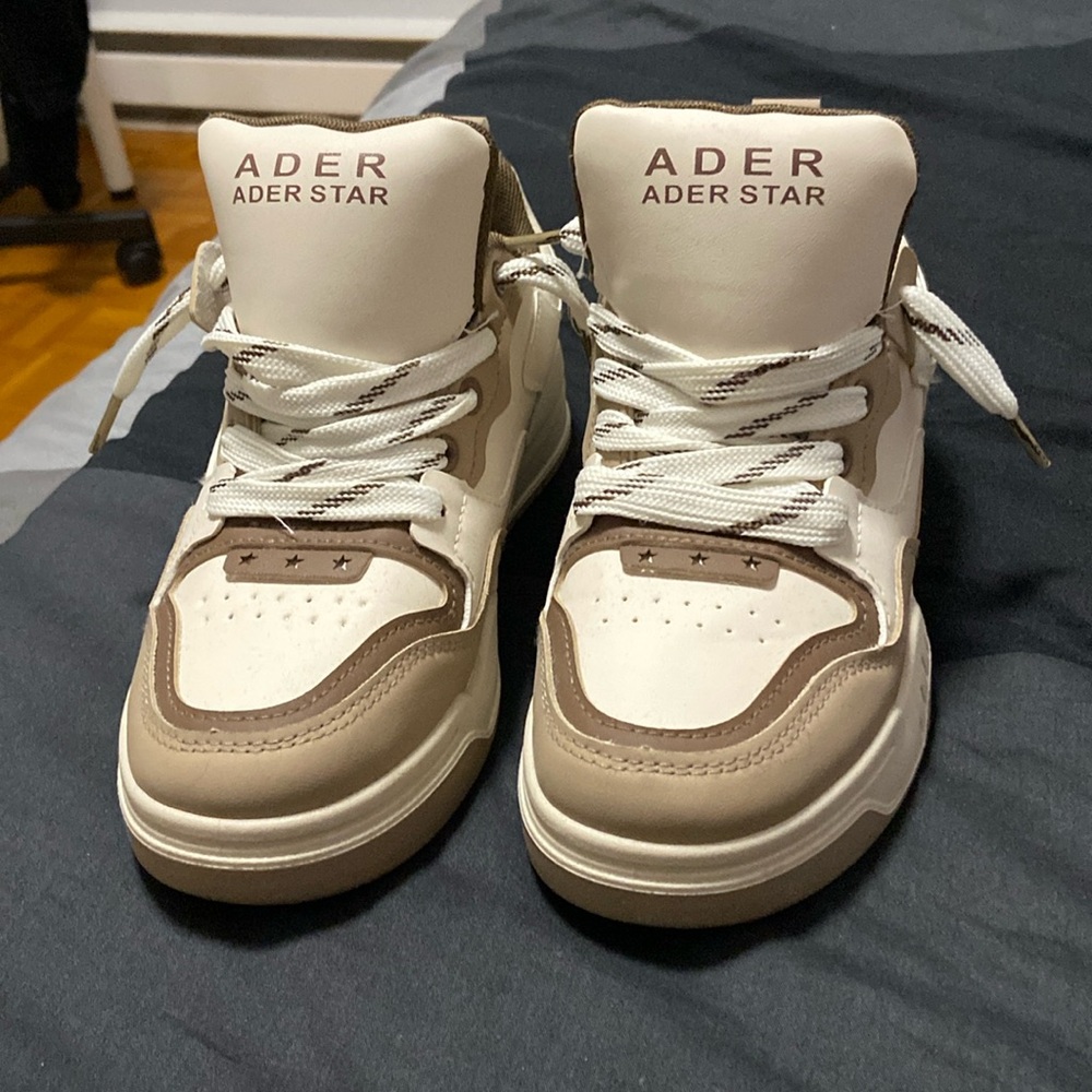 Selling shoes from Ader star